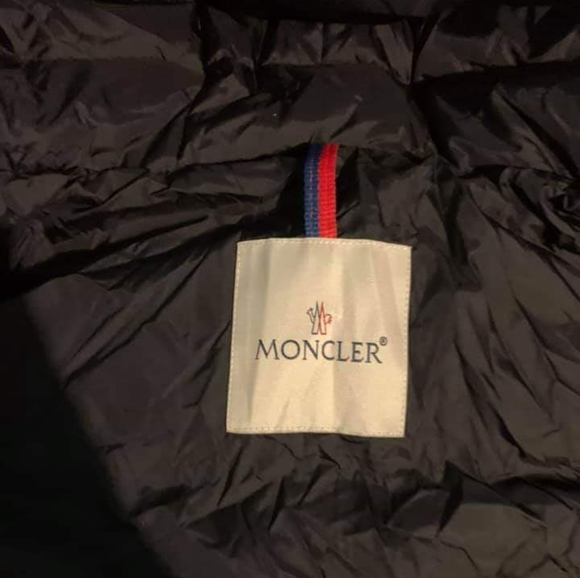 Moncler - Picture 3 of 4